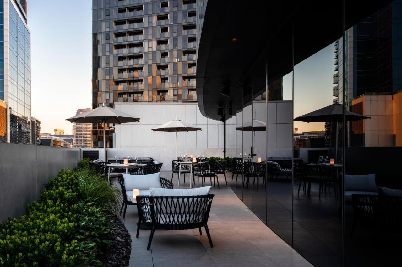 Melbourne Marriott Hotel Docklands Bagian luar foto The Terrace at the Ritz-Carlton, Melbourne