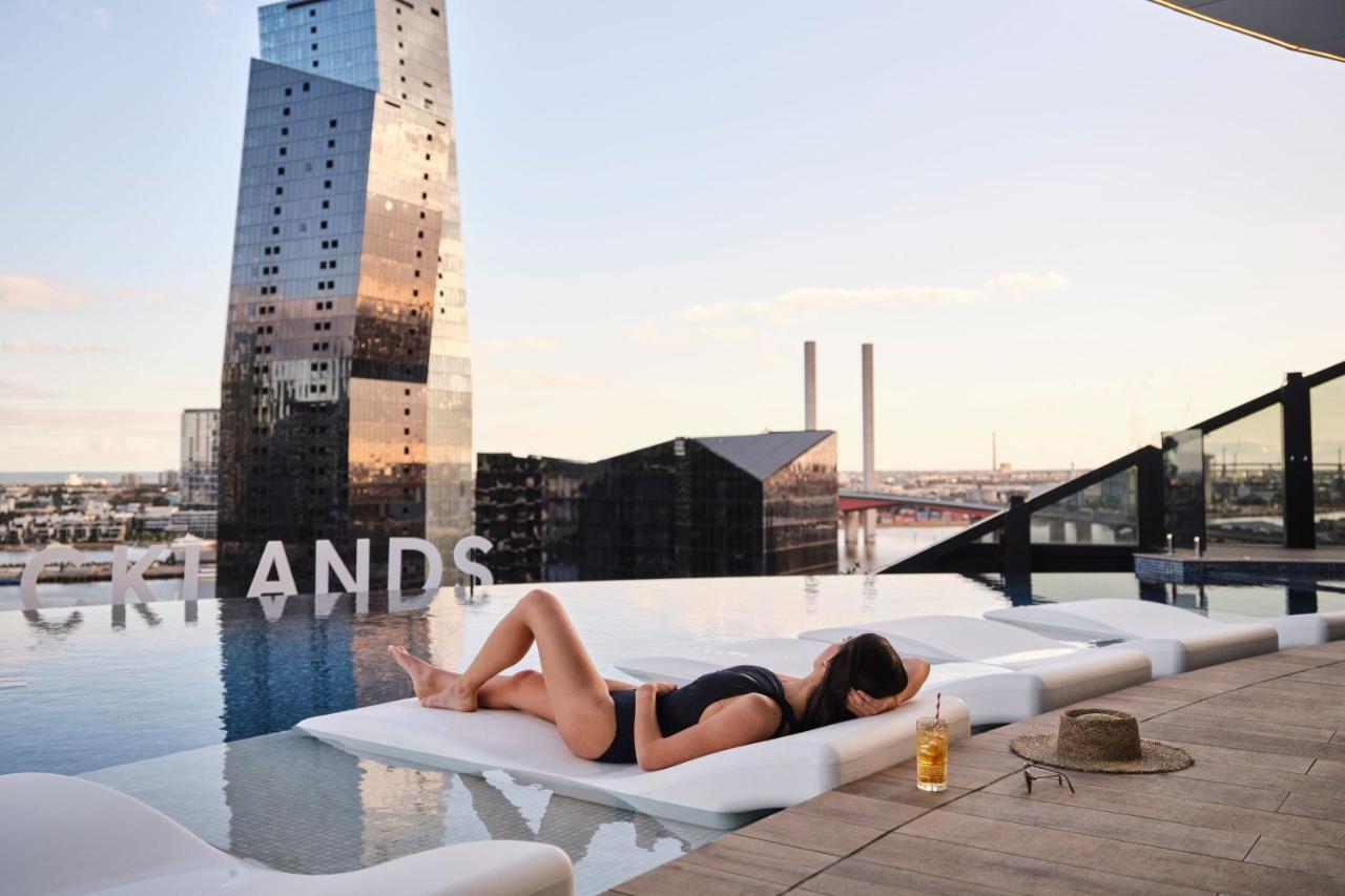 Melbourne Marriott Hotel Docklands Bagian luar foto The rooftop pool at the Standard East Village