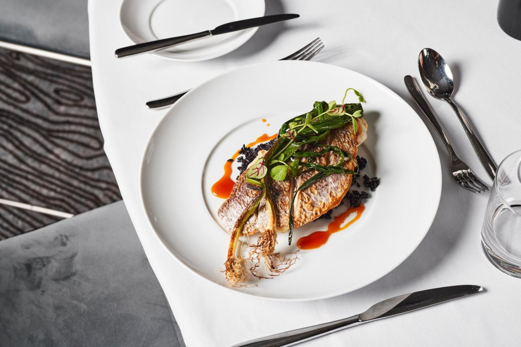 Melbourne Marriott Hotel Docklands Bagian luar foto A plate of food