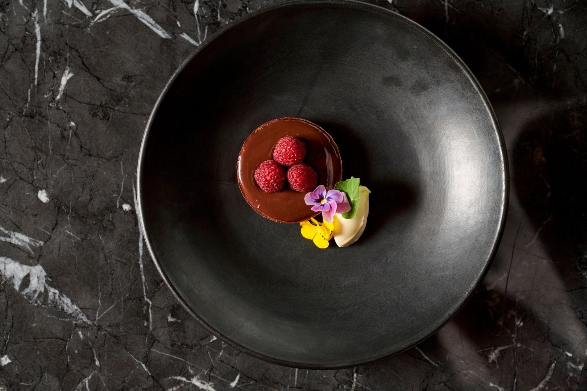 Melbourne Marriott Hotel Docklands Bagian luar foto A chocolate dessert