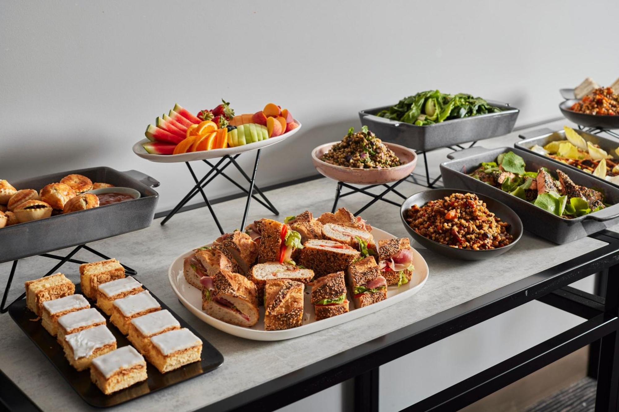 Melbourne Marriott Hotel Docklands Bagian luar foto A buffet